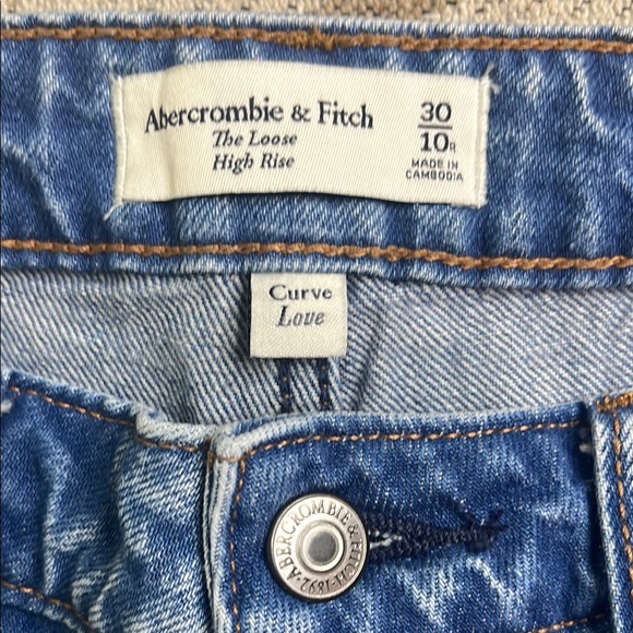 Abercrombie & Fitch Curve Love The Loose High Rise Blue Denim Jeans, size 10 - Picture 4 of 13